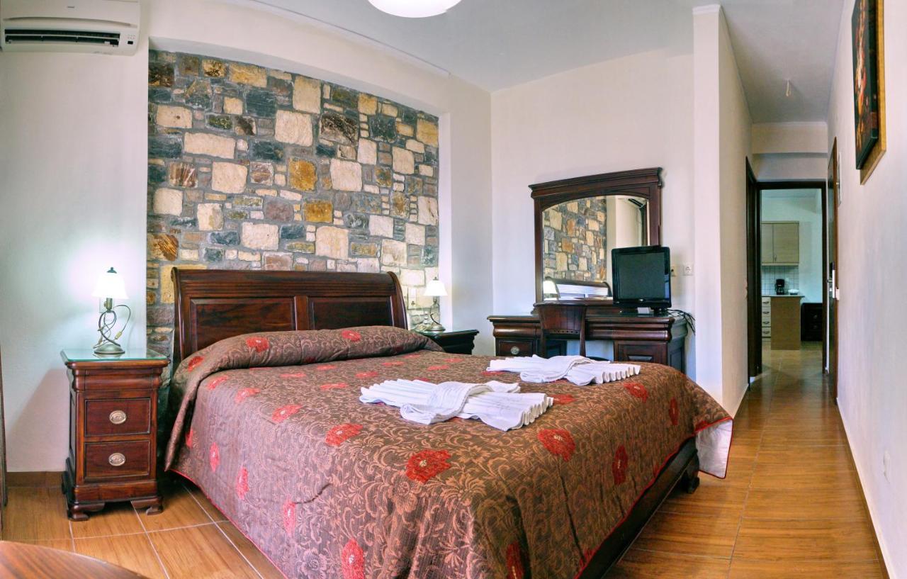 Hotel Vicky II Plomari Ngoại thất bức ảnh